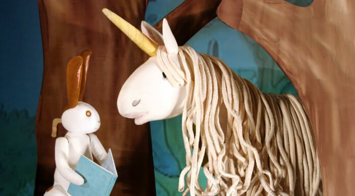 Storytime and pizza – where do we sign up?